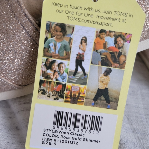 NWT Womens Gold Glitter Size 9 Flats - Picture 4 of 4